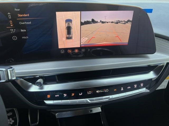 2027 Cadillac LYRIQ Luxury - Photo 16