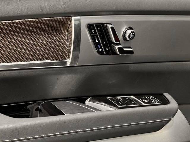 2027 Cadillac VISTIQ Sport - Photo 19