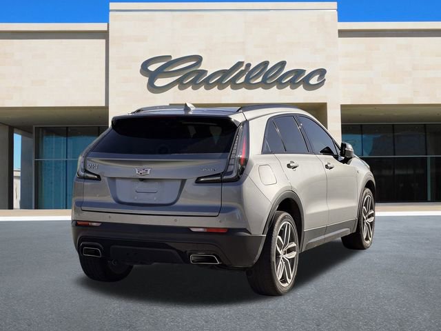 2023 Cadillac XT4 Sport photo 2