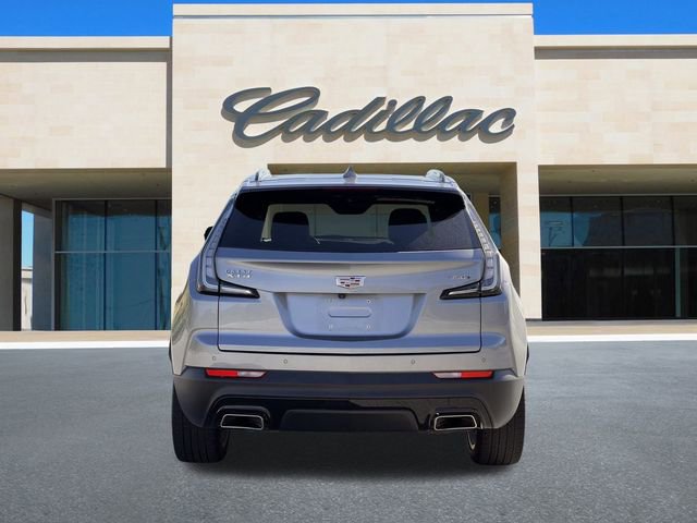 2023 Cadillac XT4 Sport photo 3