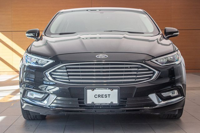 2017 Ford Fusion Titanium photo 2