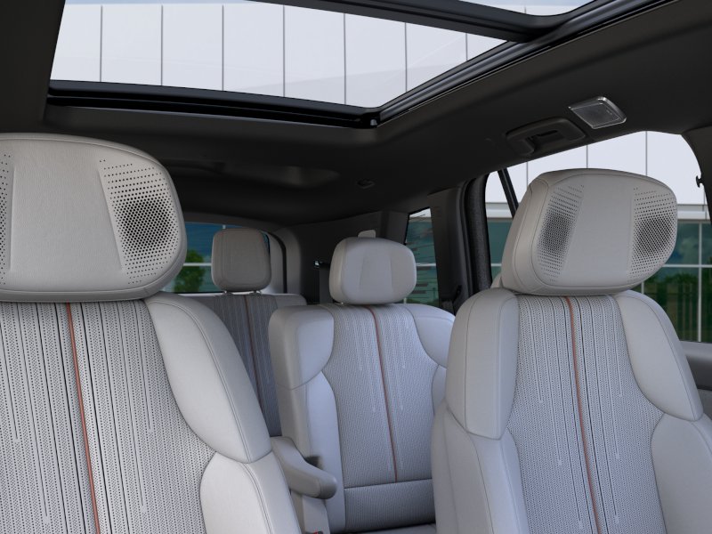 2026 Cadillac VISTIQ Luxury - Photo 24