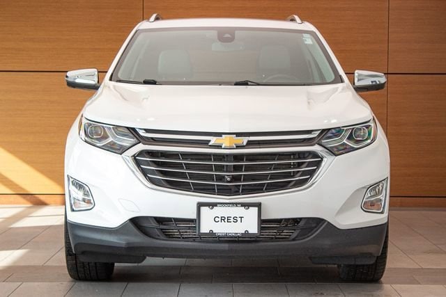 Used 2020 Chevrolet Equinox Premier with VIN 3GNAXYEX5LS587109 for sale in Brookfield, WI