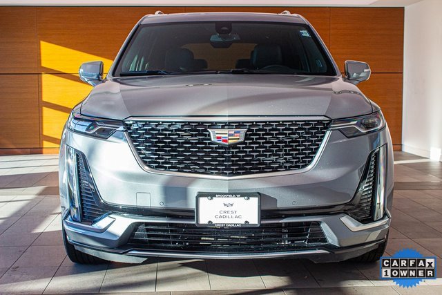 2025 Cadillac XT6 Premium Luxury photo 2