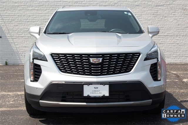 Used 2021 Cadillac XT4 Premium Luxury with VIN 1GYFZDR41MF015357 for sale in Brookfield, WI