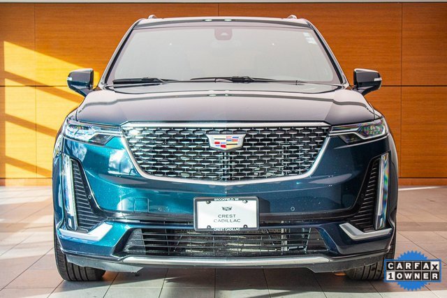 2025 Cadillac XT6 Premium Luxury photo 2