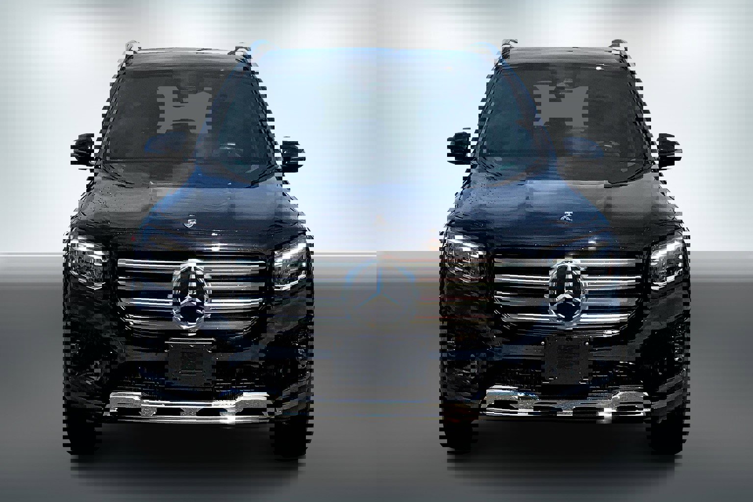2024 Mercedes Benz GLB 250 photo 2