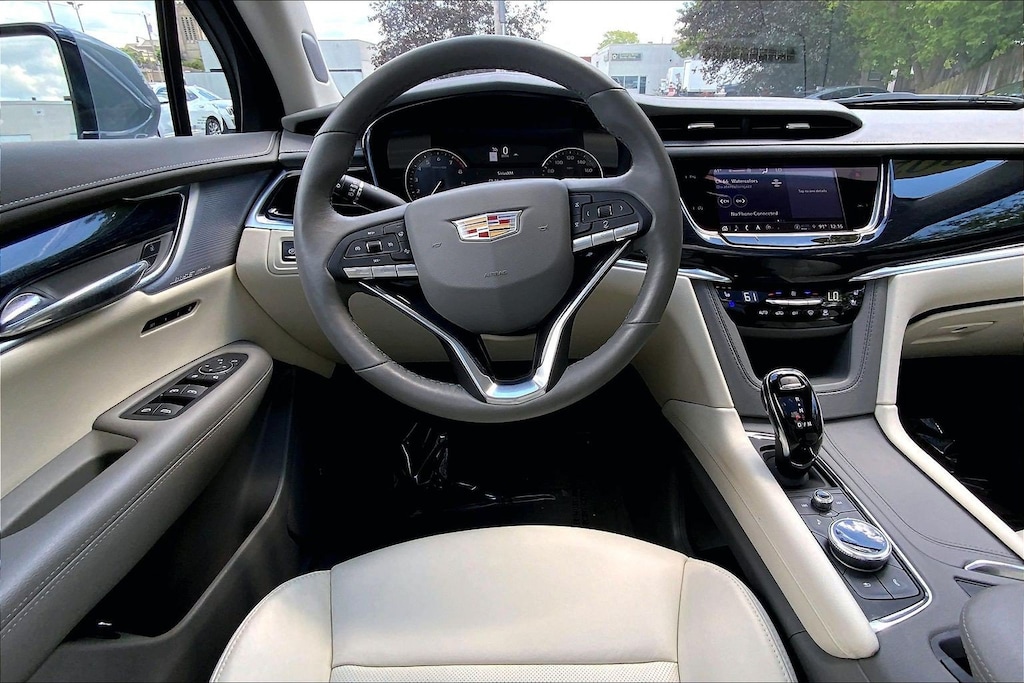 Used 2024 CADILLAC XT6 Premium Luxury SUV