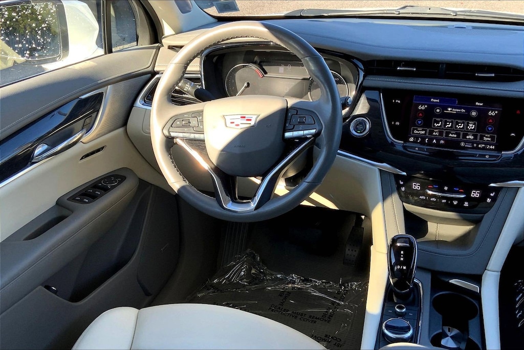 Used 2023 CADILLAC XT6 Premium Luxury SUV