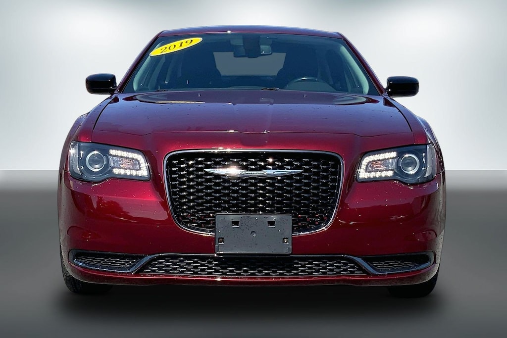 Used 2019 Chrysler 300 Touring