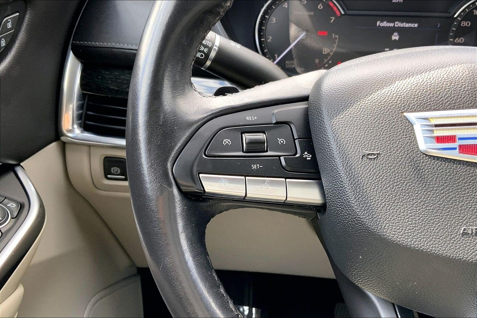 2023 Cadillac XT4 Premium Luxury - Photo 18