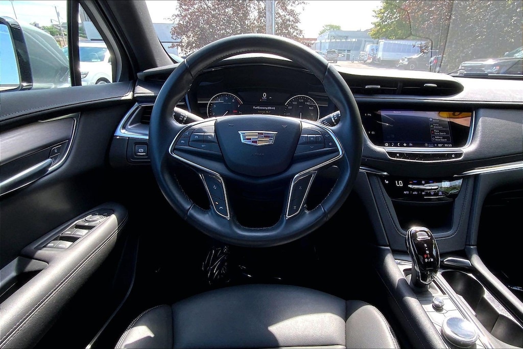 Used 2023 CADILLAC XT5 Luxury SUV