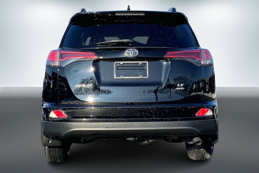 Used 2018 Toyota RAV4 LE