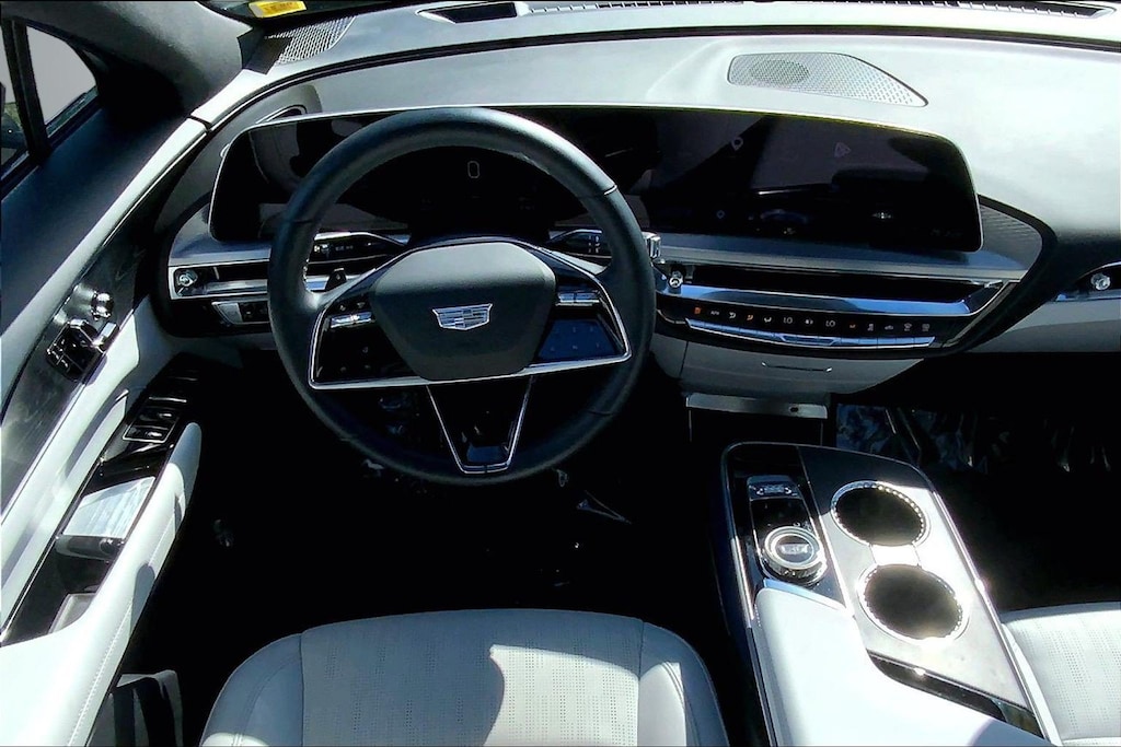 Used 2024 CADILLAC LYRIQ Luxury 1 SUV