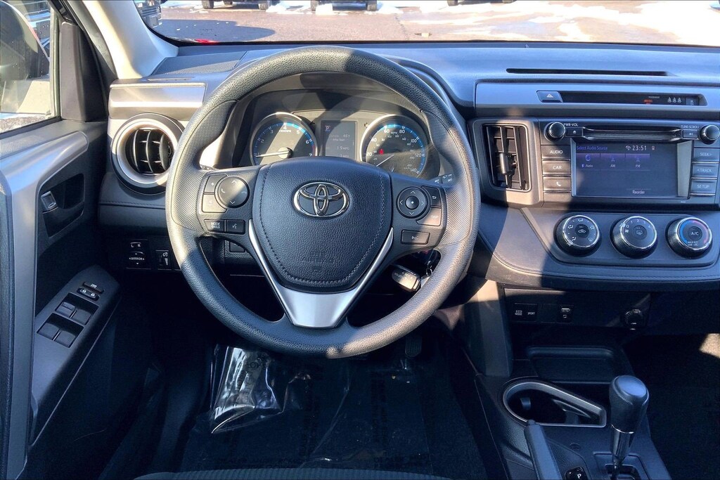 Used 2018 Toyota RAV4 LE