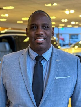 Staff member Ashley Riggins from ID_ae110e8e34e7