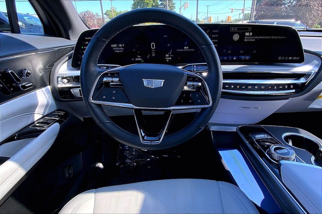 Used 2024 CADILLAC LYRIQ Luxury 1 SUV