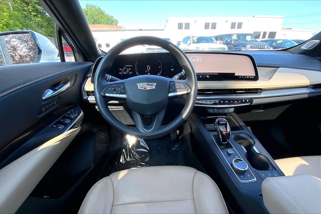 Used 2024 CADILLAC XT4 Premium Luxury SUV