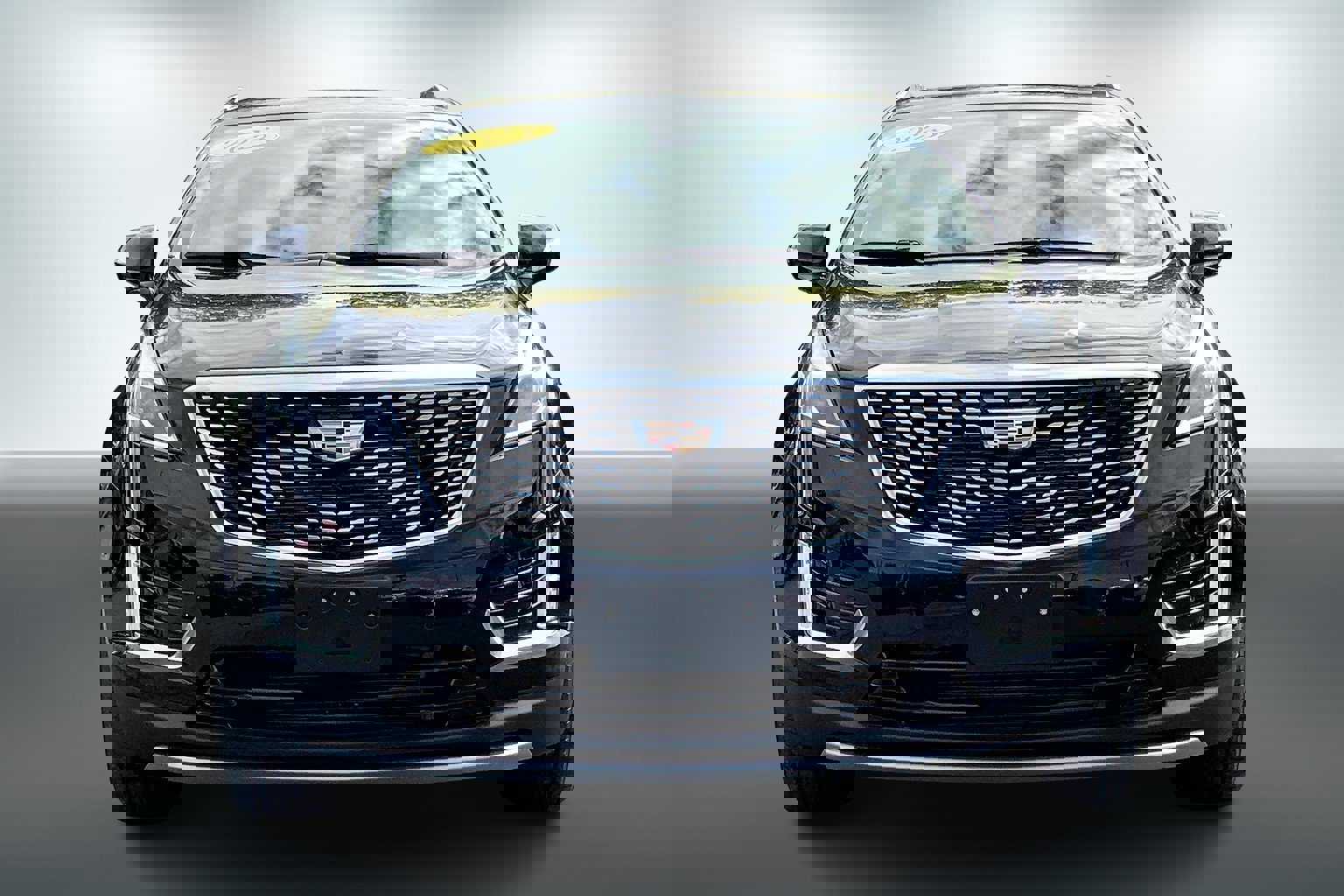 2022 Cadillac XT5 Premium Luxury photo 2