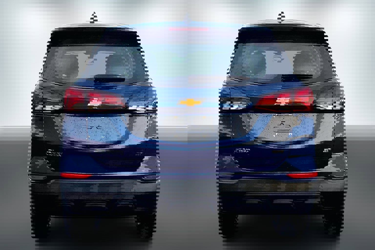 2022 Chevrolet Equinox LS photo 3