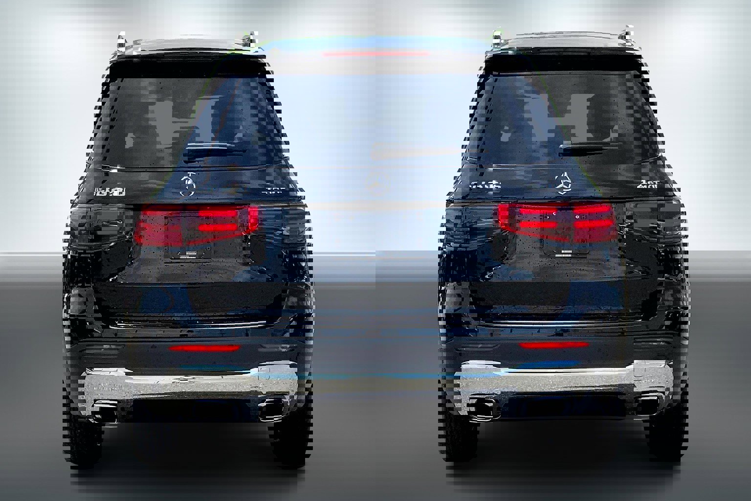 2024 Mercedes Benz GLB 250 photo 3