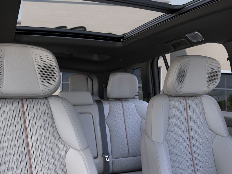 2026 Cadillac VISTIQ Luxury - Photo 24