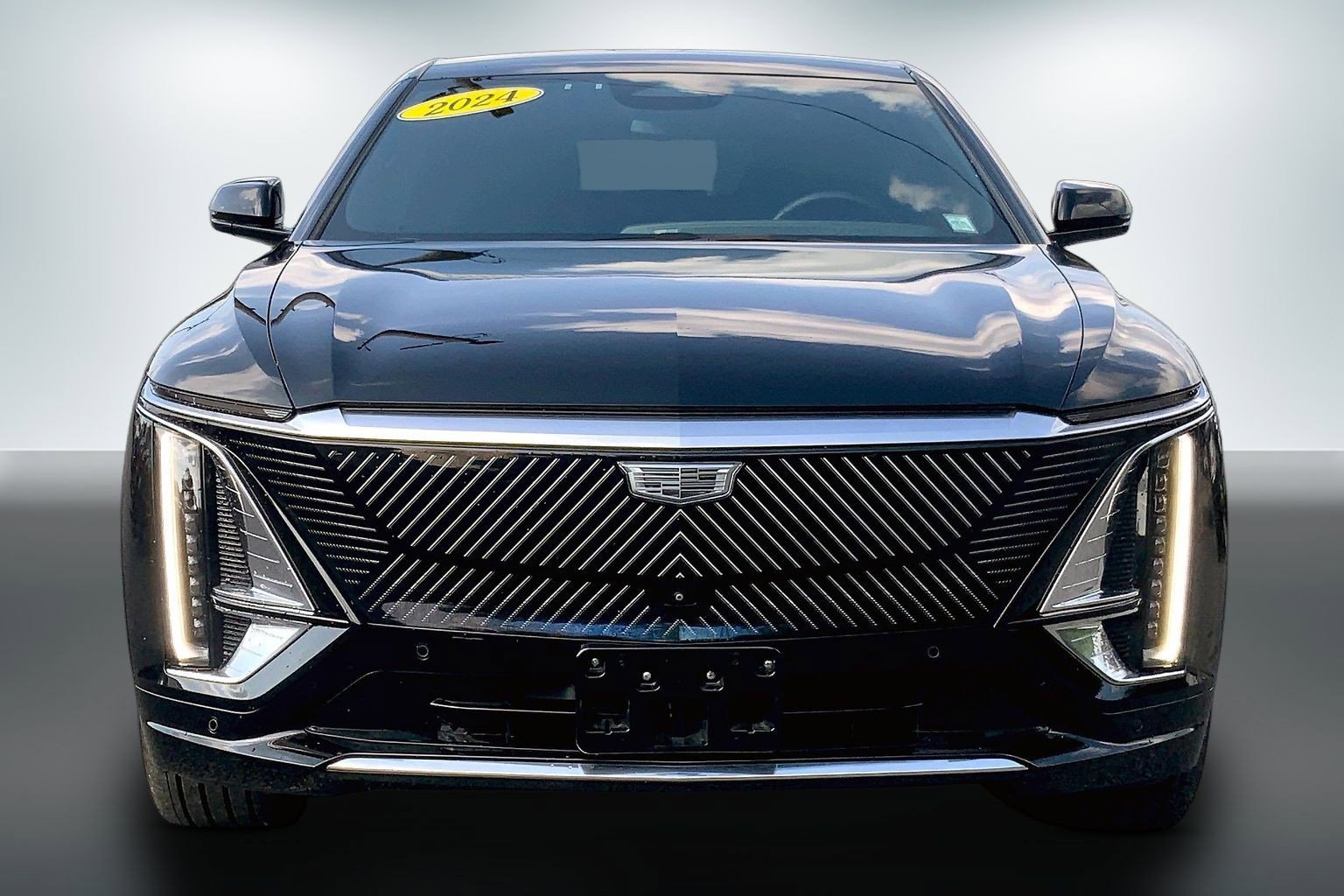 Used 2024 Cadillac LYRIQ Luxury 2 with VIN 1GYKPRRL1RZ125596 for sale in Syracuse, NY