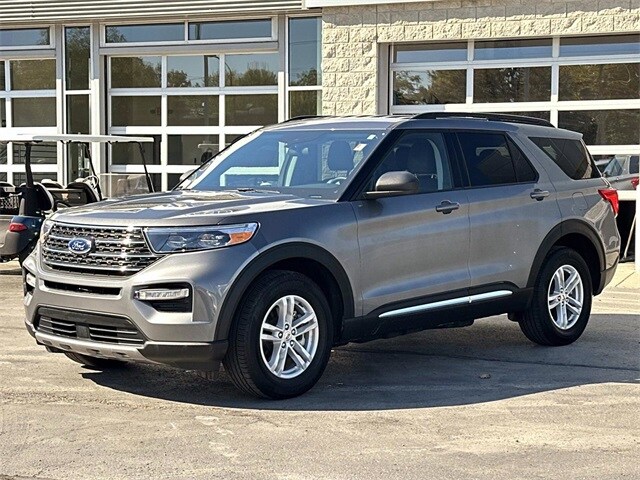 2022 Ford Explorer XLT photo 2