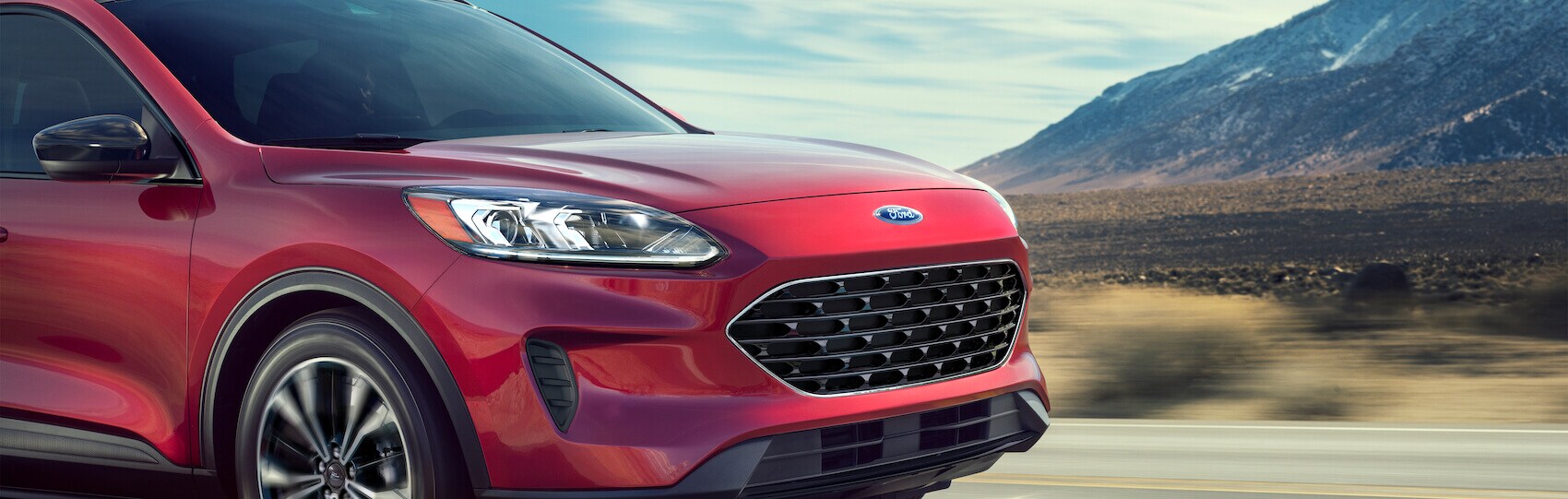 Ford Escape vs Nissan Rogue Crest Ford in Center Line Ford Escape vs Nissan Rogue Crest Ford in Center Line