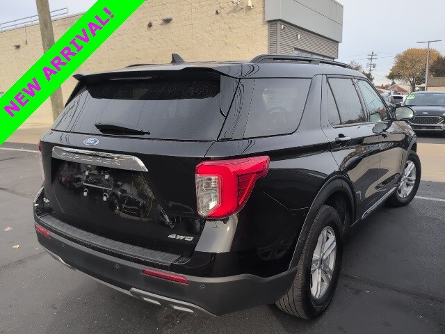 2023 Ford Explorer XLT photo 3