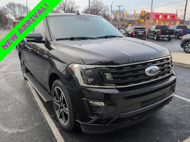 2019 Ford Expedition Limited's photo