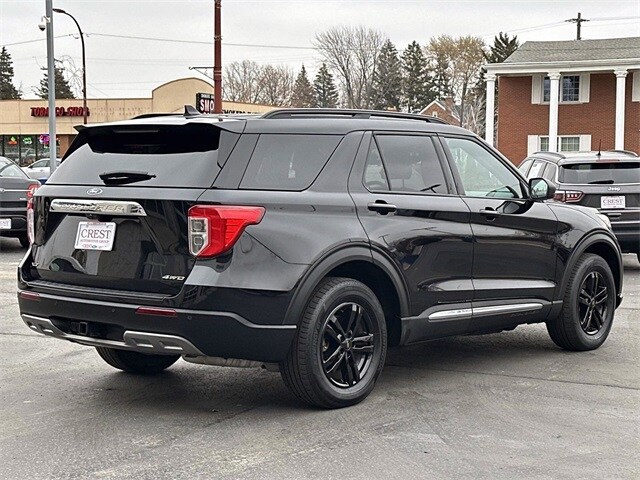 2023 Ford Explorer XLT photo 3