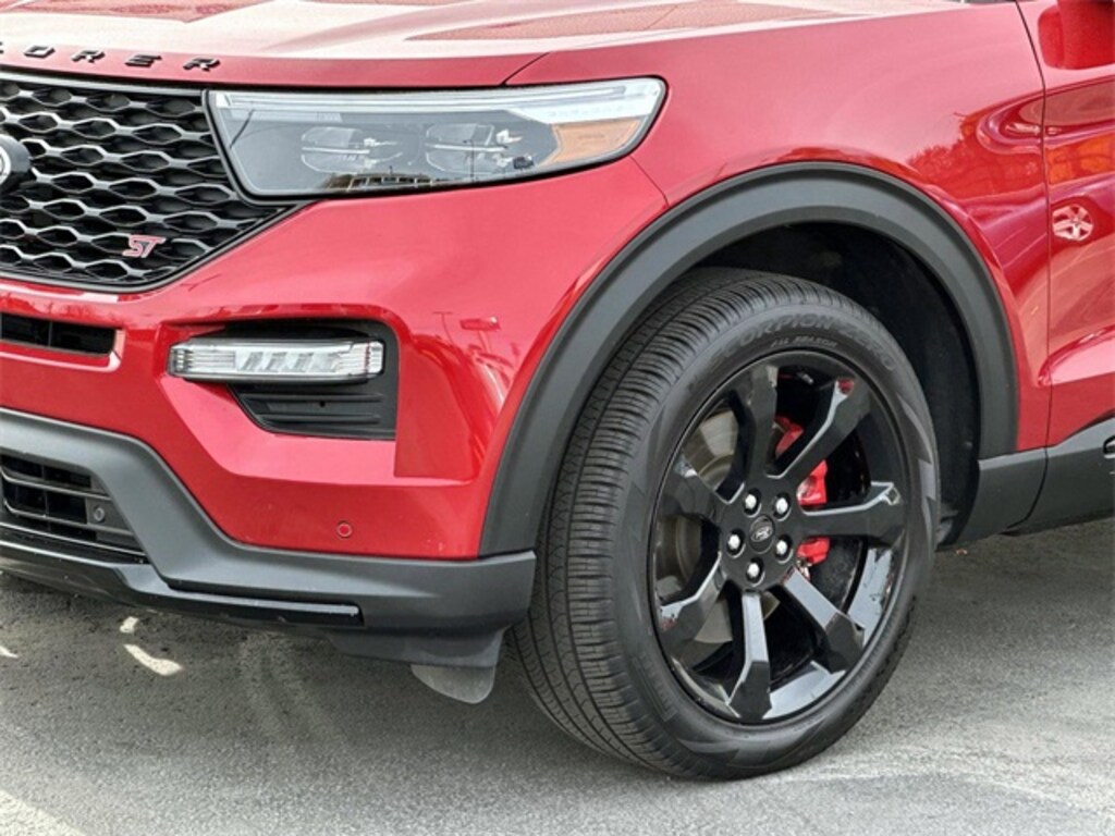 Used 2024 Ford Explorer ST SUV
