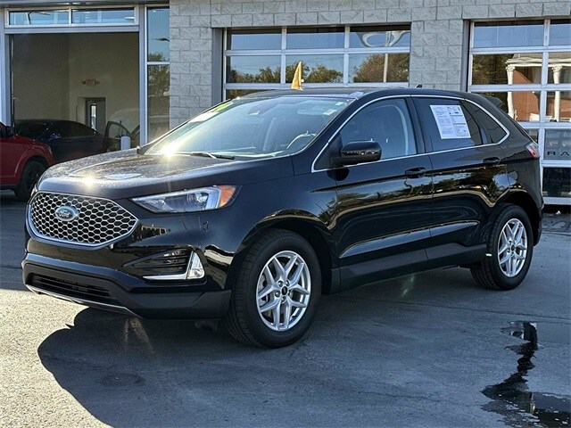 2024 Ford Edge SEL photo 3