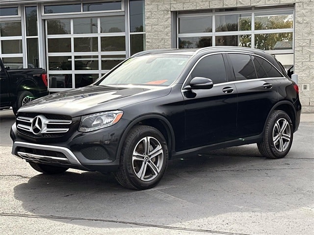 2017 Mercedes Benz GLC 300 photo 3