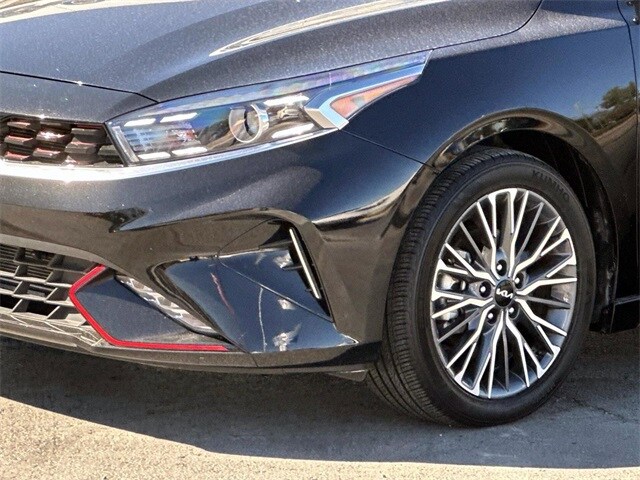 2024 Kia Forte GT-Line photo 3
