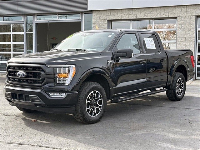 2023 Ford F-150 XLT photo 3