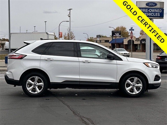 2022 Ford Edge SE photo 2