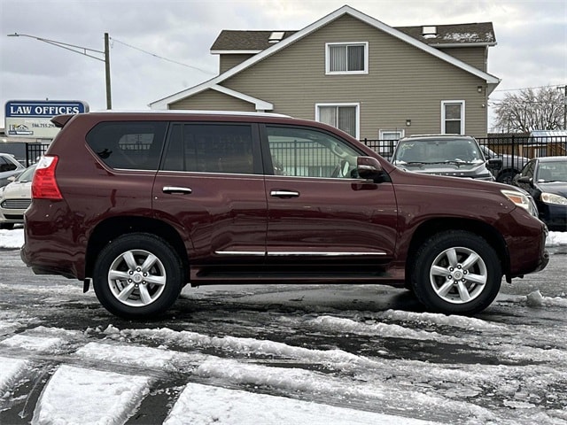 Used 2011 Lexus GX Base with VIN JTJBM7FX5B5019611 for sale in Center Line, MI