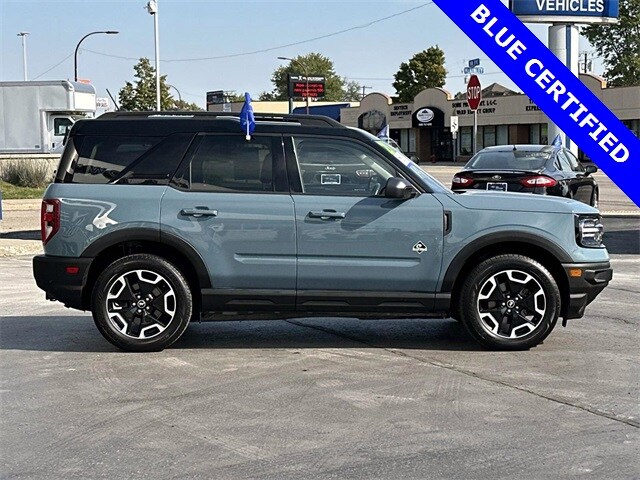 2021 Ford Bronco Sport Outer Banks photo 2