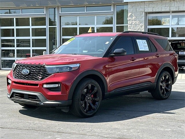 2023 Ford Explorer ST photo 3