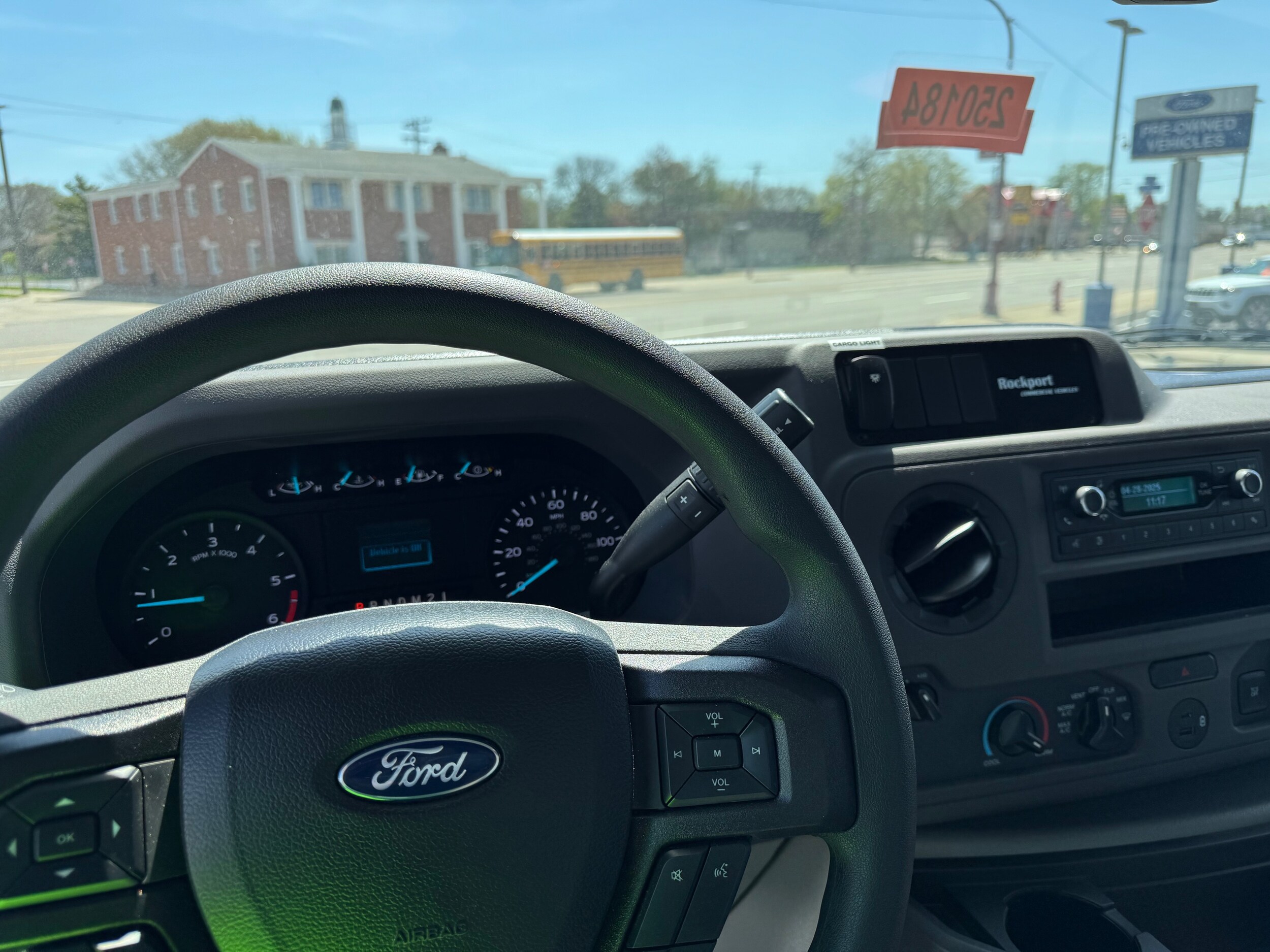 2025 Ford E-350 photo 4