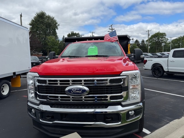 2025 Ford F-450 Super Duty Chassis Cab XL's photo