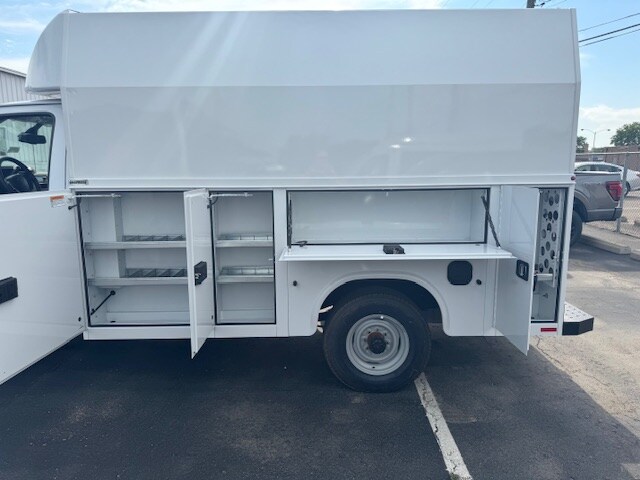 2026 Ford E-350 Base photo 3
