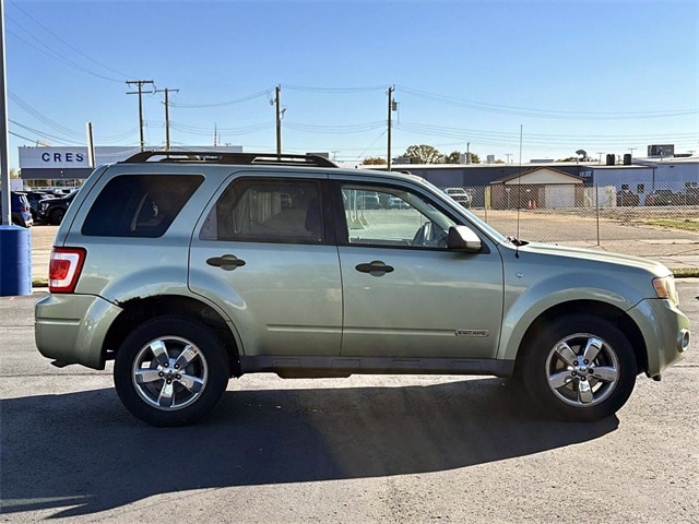 Used 2008 Ford Escape XLT with VIN 1FMCU03148KC23594 for sale in Center Line, MI