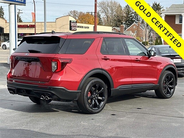 2024 Ford Explorer ST photo 2