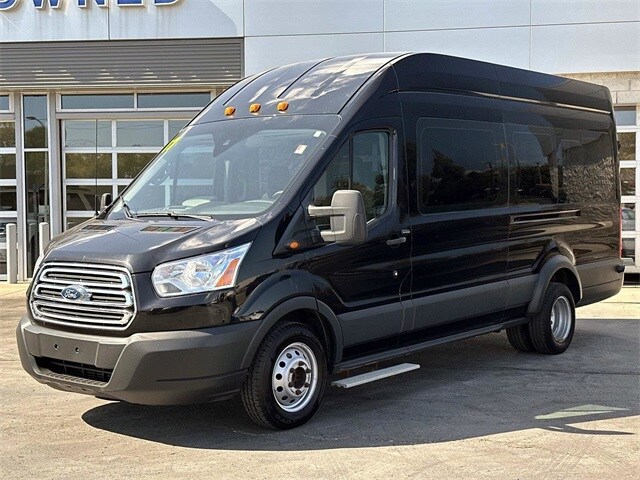 2017 Ford Transit photo 3