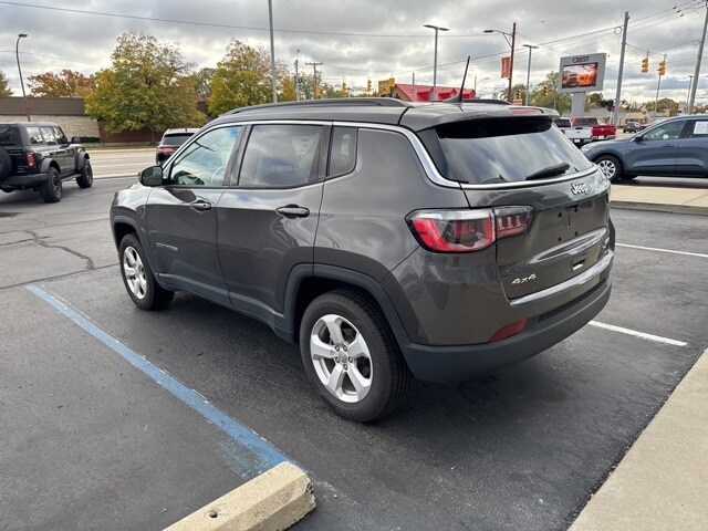 2019 Jeep Compass Latitude photo 2