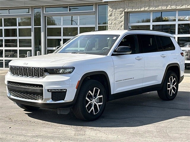 2024 Jeep Grand Cherokee Limited photo 3