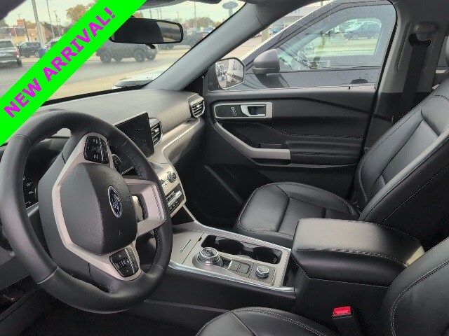 2023 Ford Explorer XLT photo 4